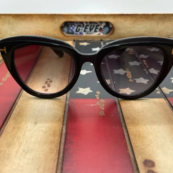 TOM FORD TORI TF938 01B Black Cat Eye Sunglasses 53MM NWT  display picture 1